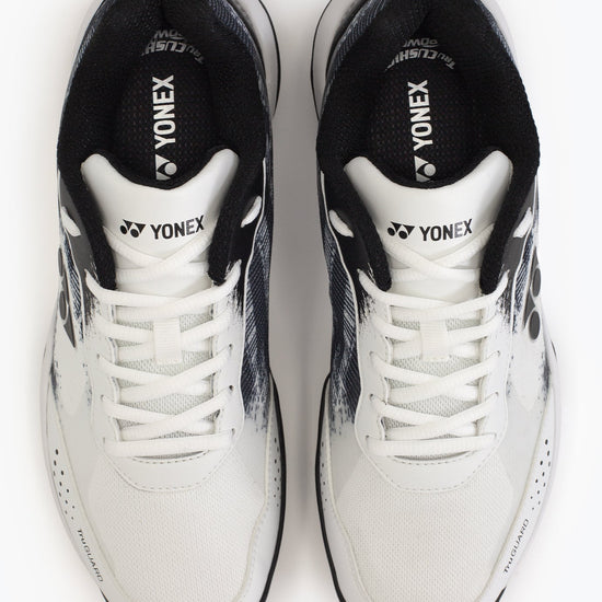 WHITE / BLACK